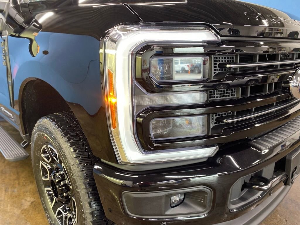 New 2025 Ford Super Duty F-350 SRW Platinum Platinum 4WD Crew Cab 6.75 Box