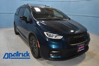 2025 Chrysler Pacifica Limited Van Passenger Van
