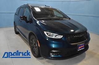 2025 Chrysler Pacifica Limited Van Passenger Van