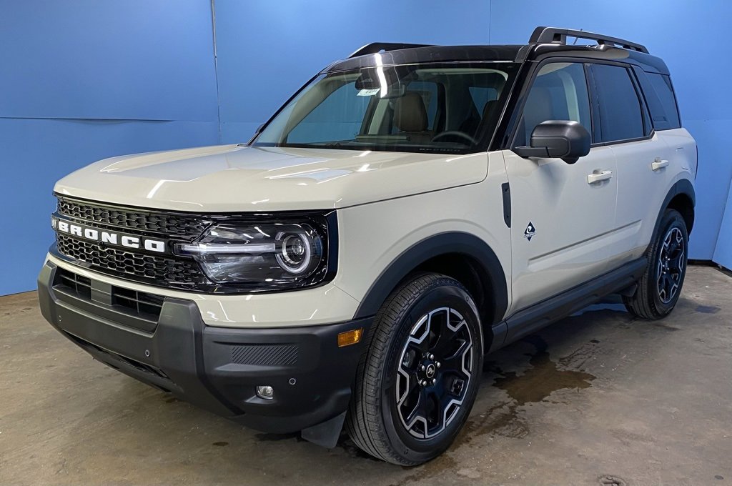 2025 Ford Bronco Sport Outer Banks photo 5