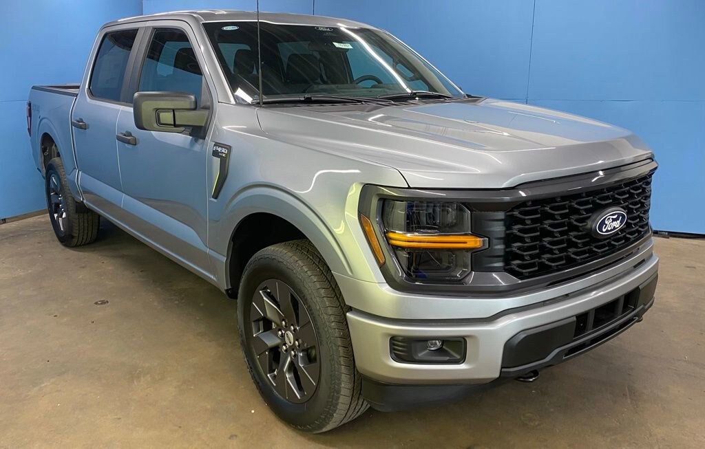 New 2025 Ford F-150 STX STX 4WD SuperCrew 5.5 Box