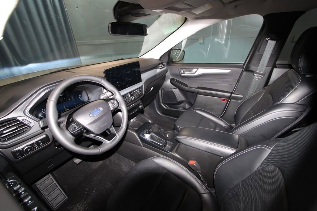 Used 2025 Ford Escape Platinum SUV