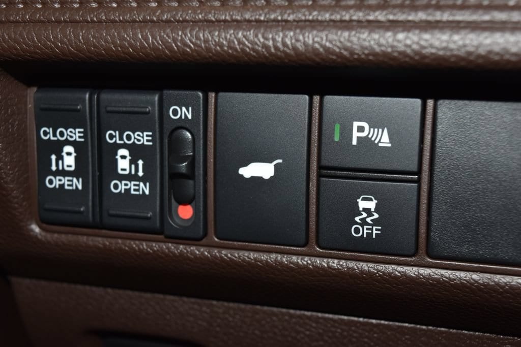 2026 Honda Odyssey Elite - Photo 18