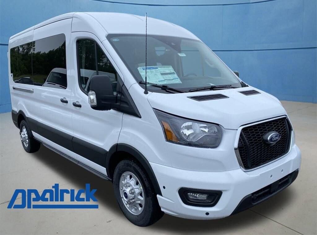 New 2025 Ford Transit Passenger Wagon XLT T-350 148 Med Roof XLT AWD