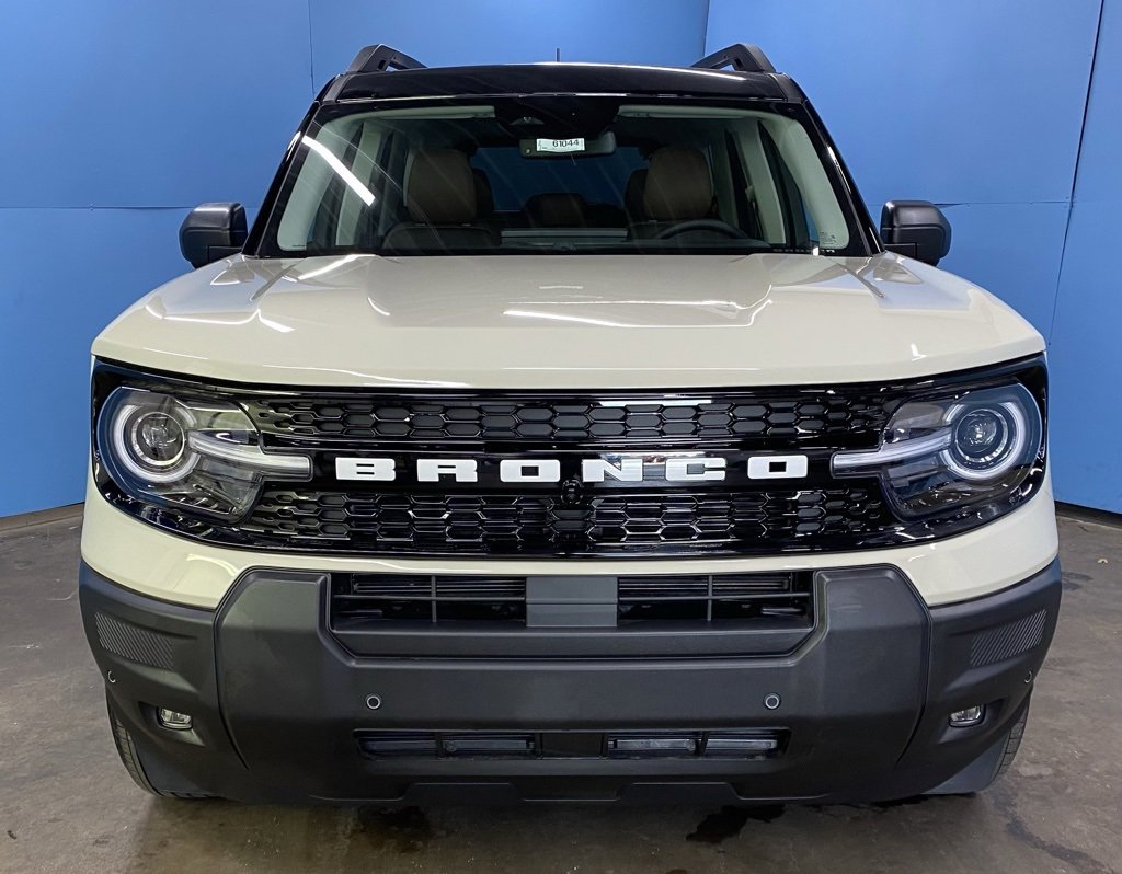 2025 Ford Bronco Sport Outer Banks photo 4
