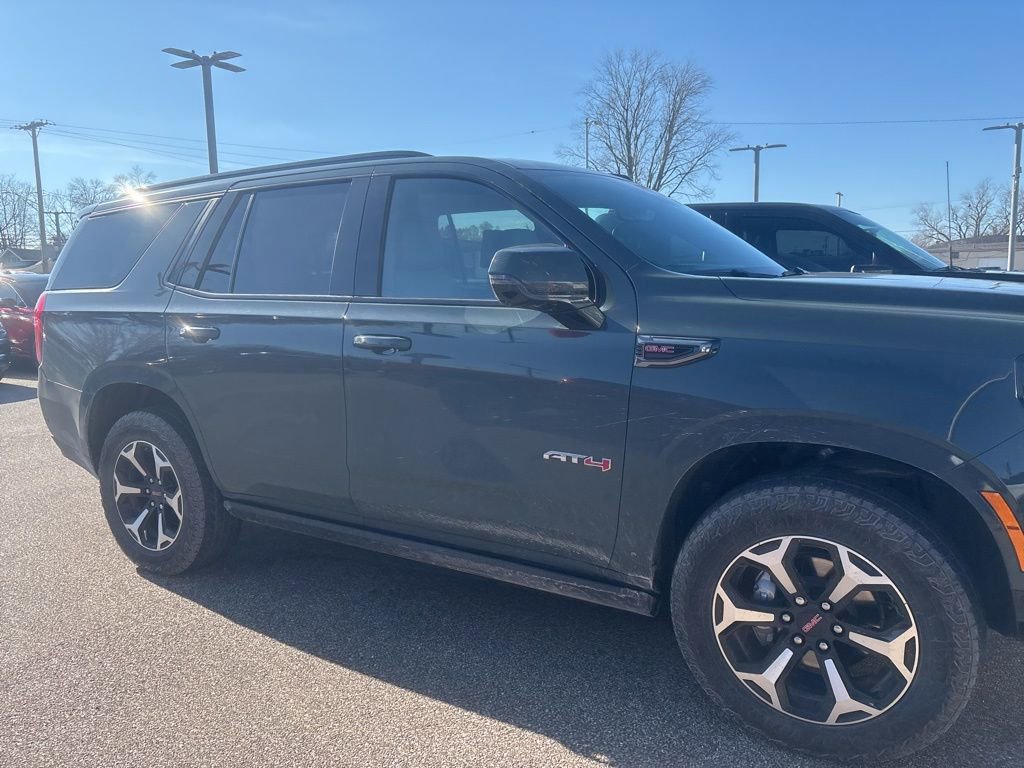 2025 Gmc Yukon AT4 photo 3