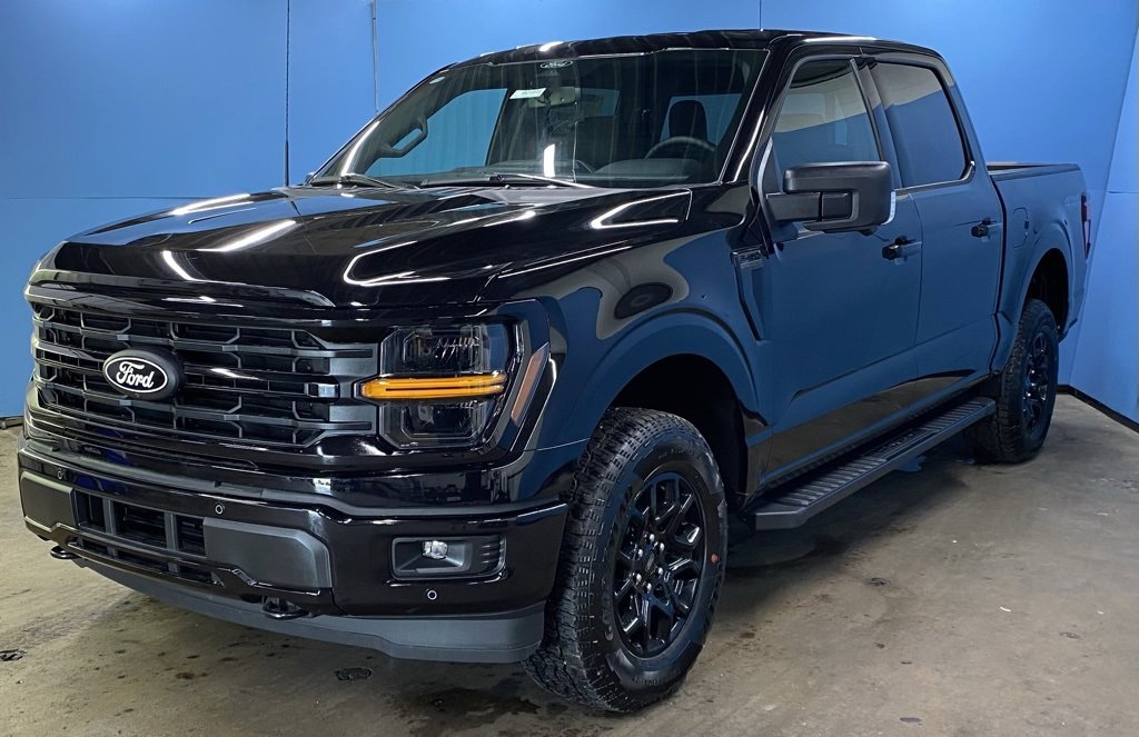 2025 Ford F-150 XLT photo 4