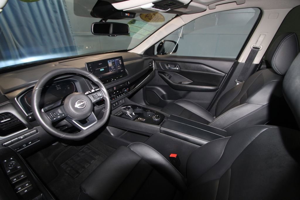 Used 2024 Nissan Rogue SL SUV