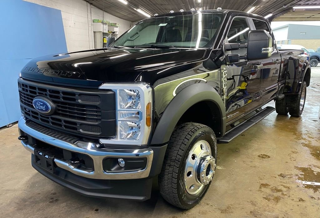 New 2026 Ford Super Duty F-450 DRW XL XL 4WD Crew Cab 8 Box