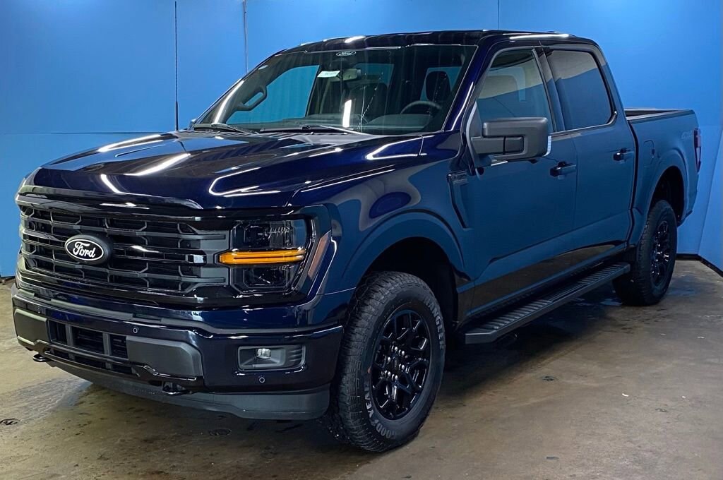 New 2025 Ford F-150 XLT XLT 4WD SuperCrew 5.5 Box