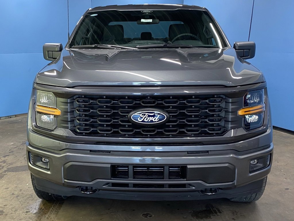 2025 Ford F-150 STX photo 4