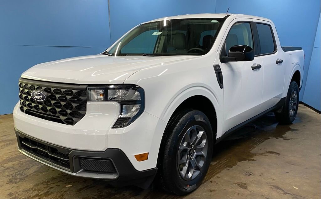 New 2025 Ford Maverick XLT XLT FWD SuperCrew
