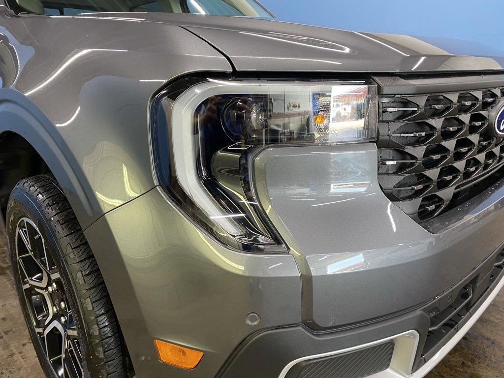 2025 Ford Maverick Lariat photo 3