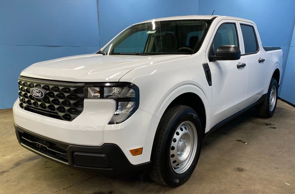 New 2025 Ford Maverick XL XL AWD SuperCrew