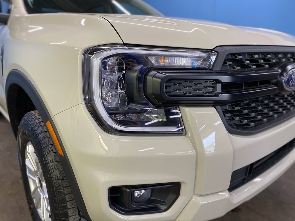 New 2025 Ford Ranger XL XL 4WD SuperCrew 5 Box