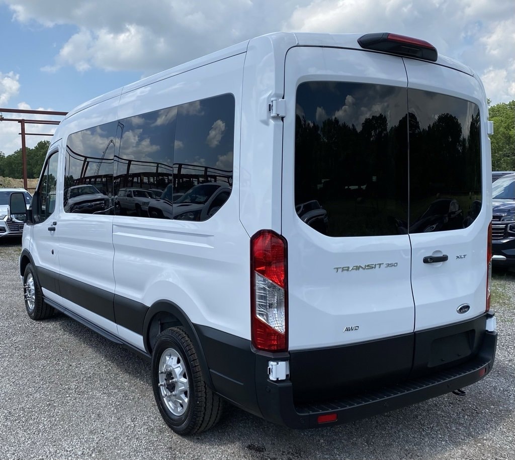 New 2025 Ford Transit Passenger Wagon XLT T-350 148 Med Roof XLT AWD