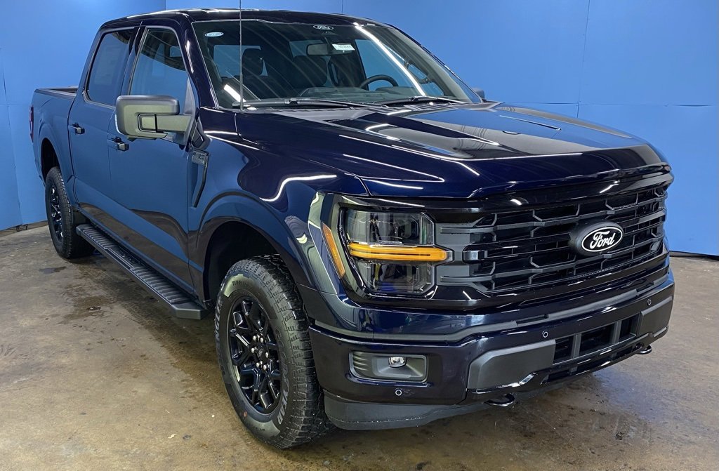 2025 Ford F-150 XLT photo 2