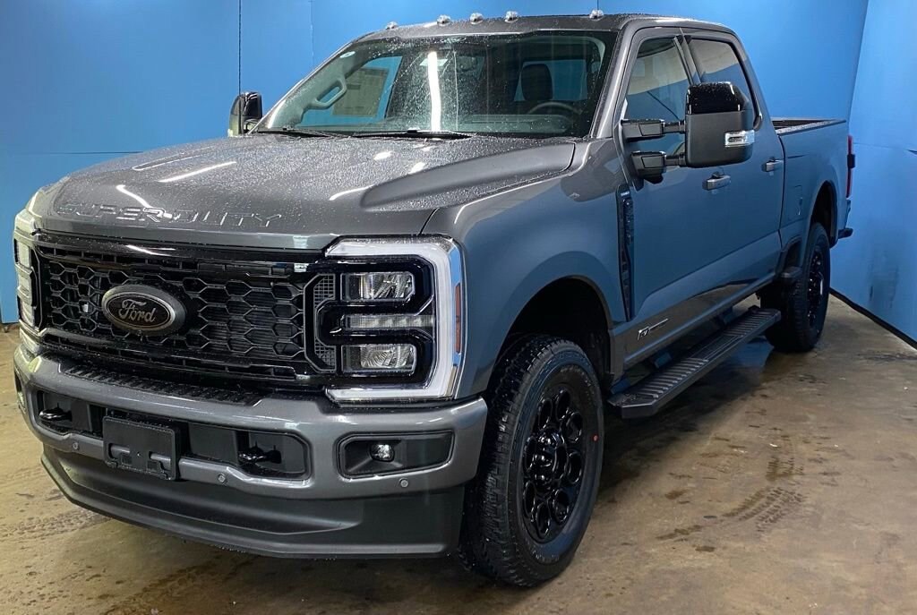 New 2025 Ford Super Duty F-350 SRW LARIAT LARIAT 4WD Crew Cab 6.75 Box