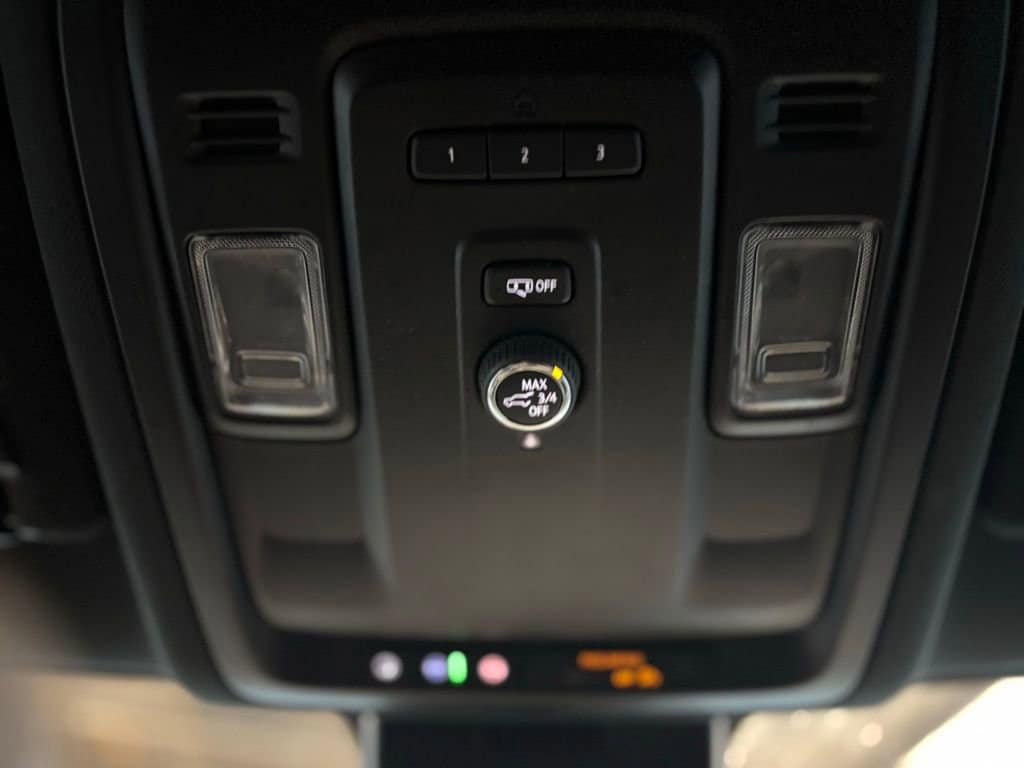 2023 GMC Yukon SLT - Photo 41