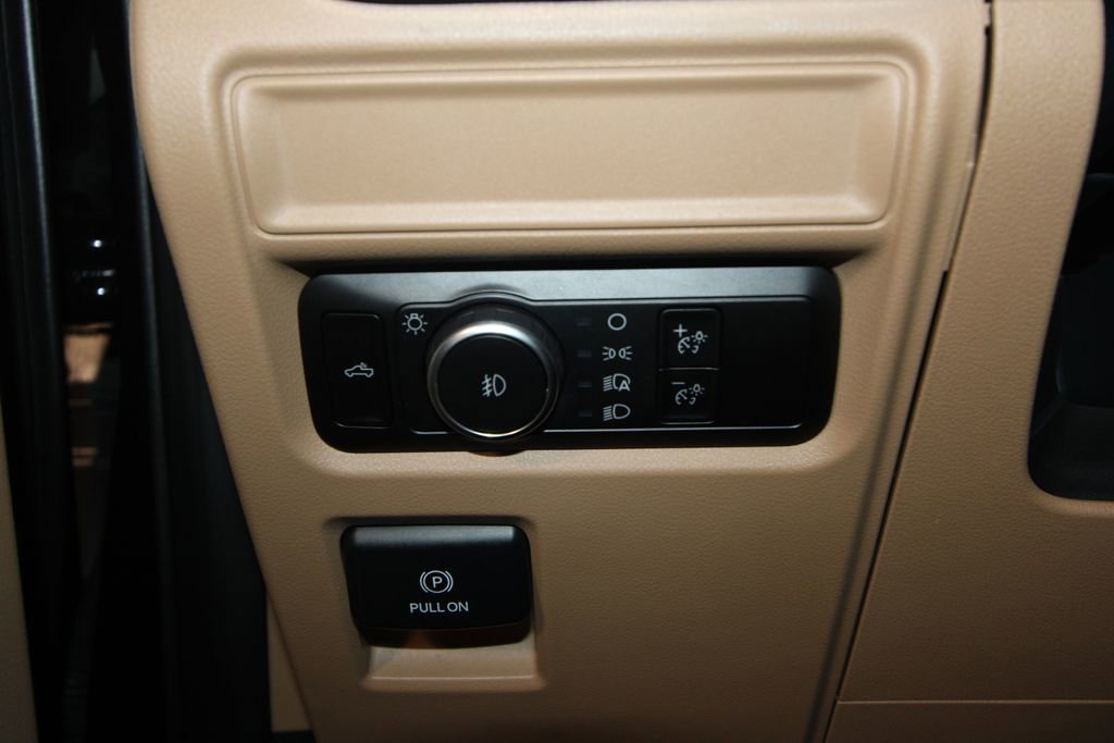 2023 Ford F-150 XLT - Photo 9