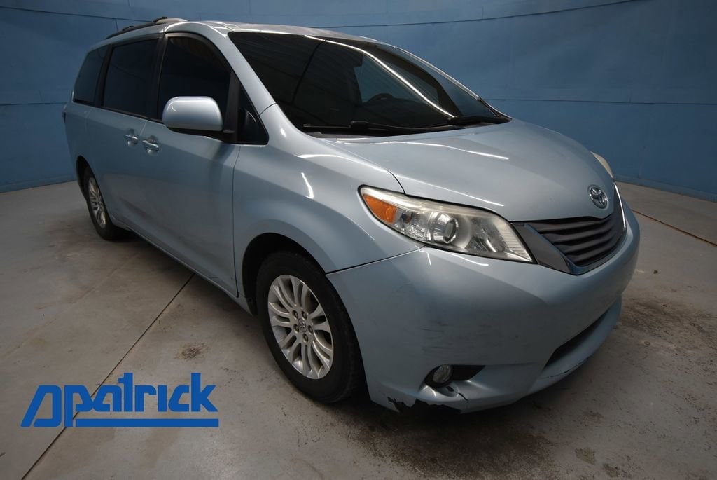 2017 Toyota Sienna XLE