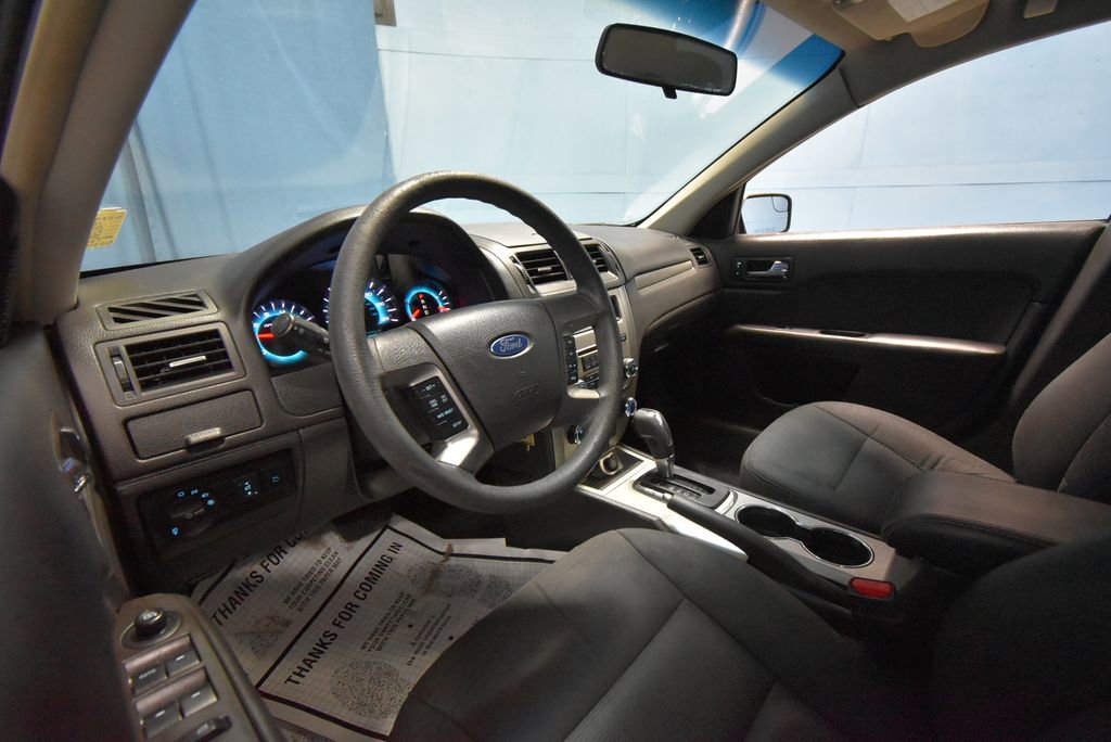 Used 2012 Ford Fusion SE with VIN 3FAHP0HA8CR261253 for sale in Evansville, IN