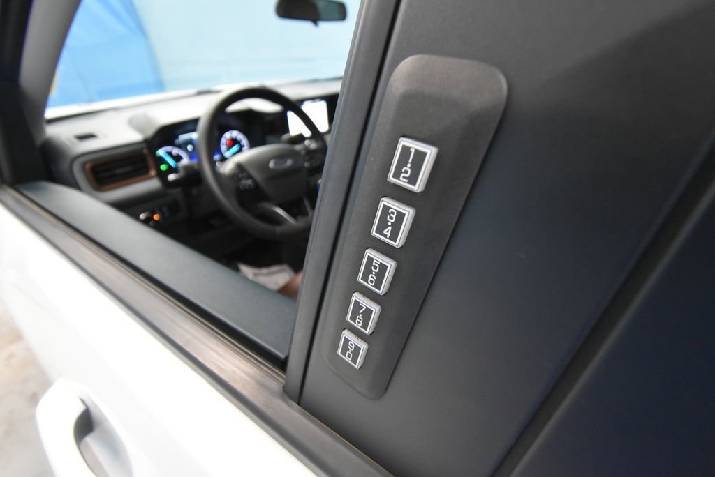 2023 Ford Maverick Lariat photo 3