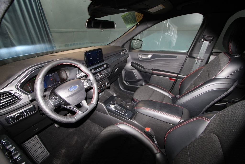 Used 2025 Ford Escape Hybrid ST-Line 4D Sport Utility