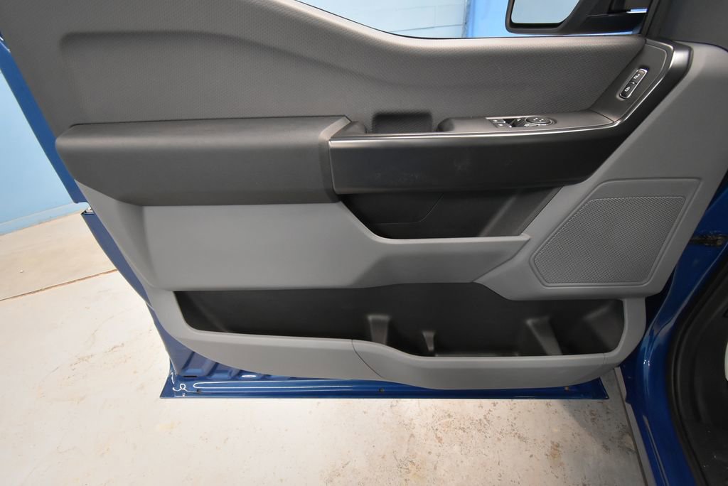 2024 Ford F-150 XL photo 2