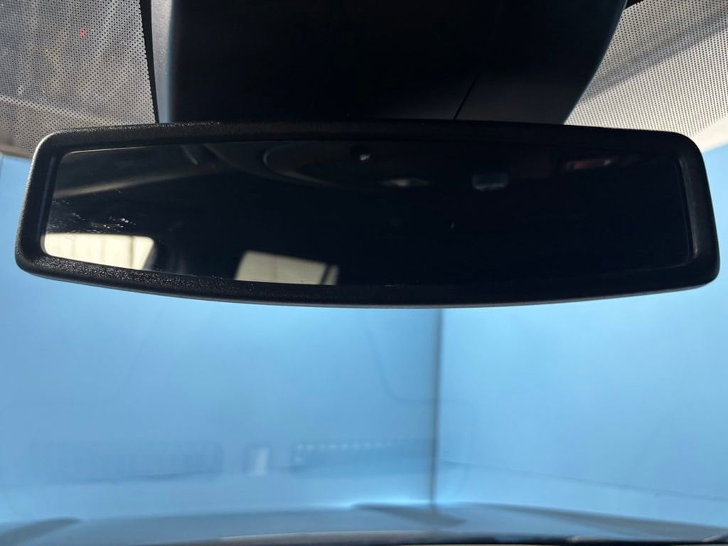 2023 GMC Yukon SLT - Photo 31