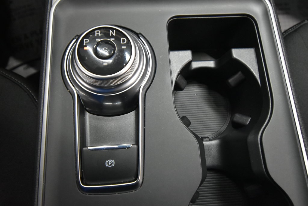 2024 Ford Edge SE - Photo 16