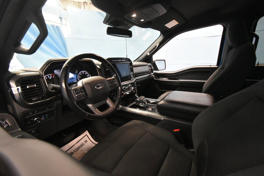 2021 Ford F-150 XLT photo 2