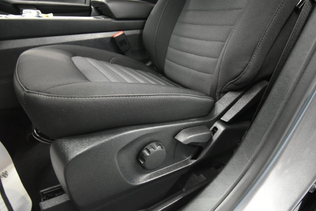 2024 Ford Edge SE - Photo 6