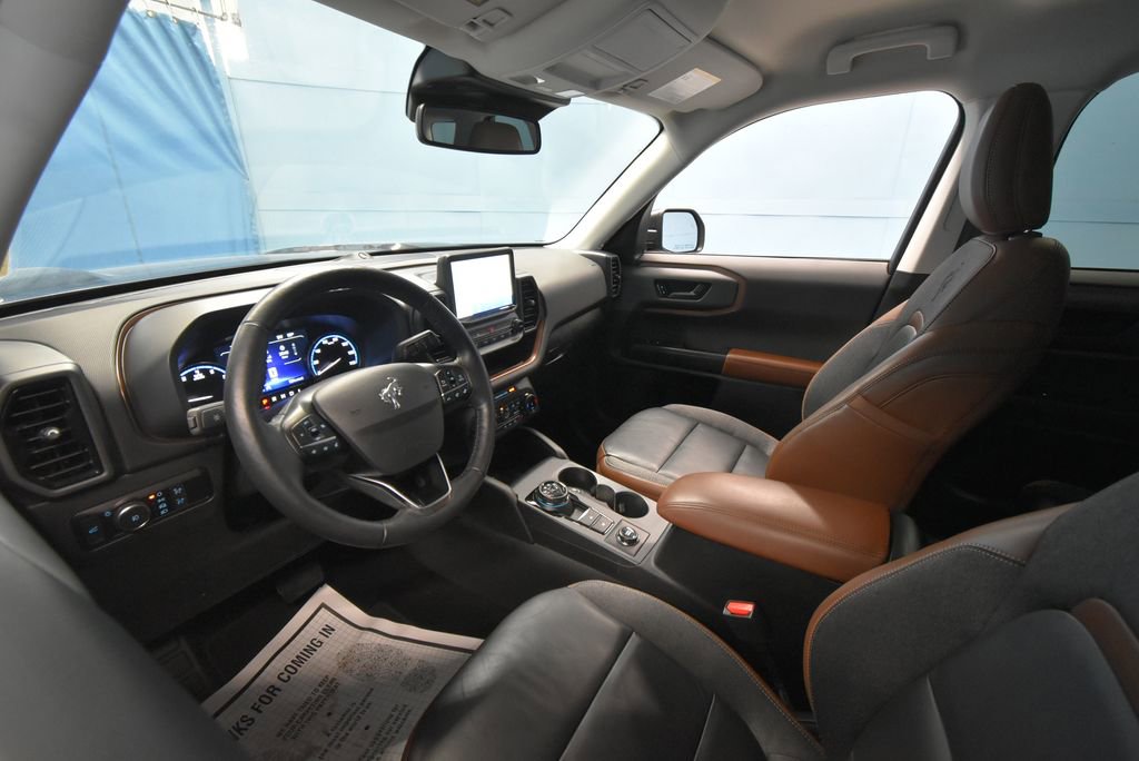 2022 Ford Bronco Sport Outer Banks photo 2