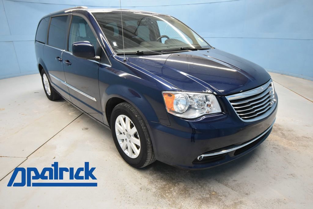 2016 Chrysler Town & Country Touring