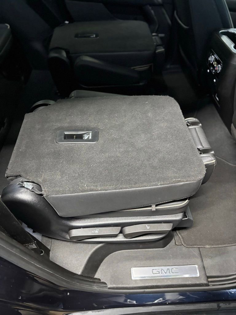2023 GMC Yukon SLT - Photo 43