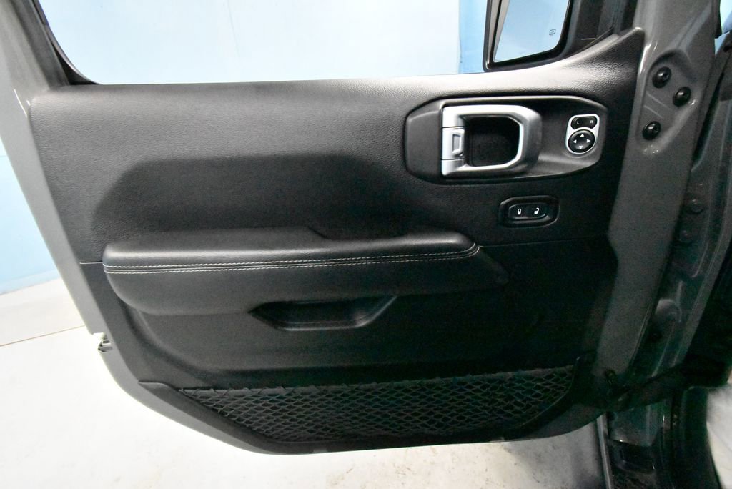 2020 Jeep Gladiator Overland photo 3