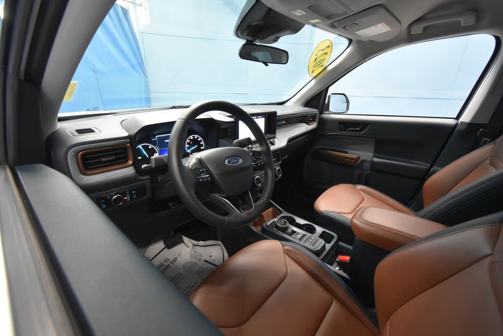 2023 Ford Maverick Lariat photo 2