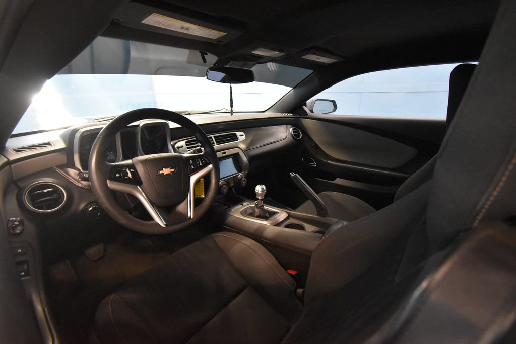 Used 2015 Chevrolet Camaro 1LS with VIN 2G1FA1E3XF9302211 for sale in Boonville, IN