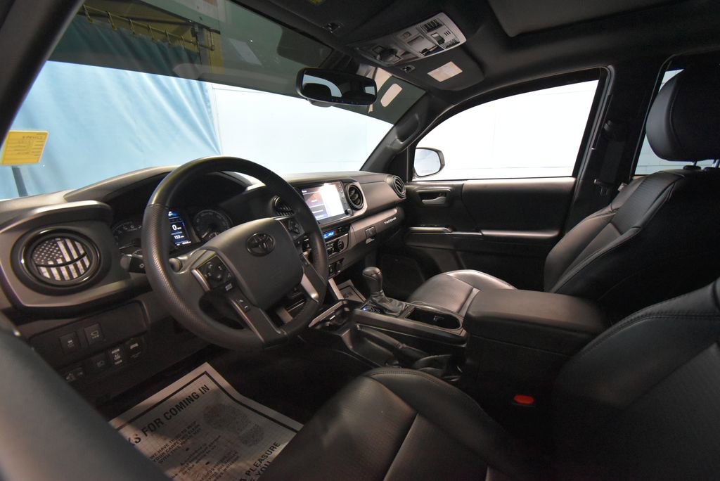 2023 Toyota Tacoma TRD Off-Road Double Cab photo 2