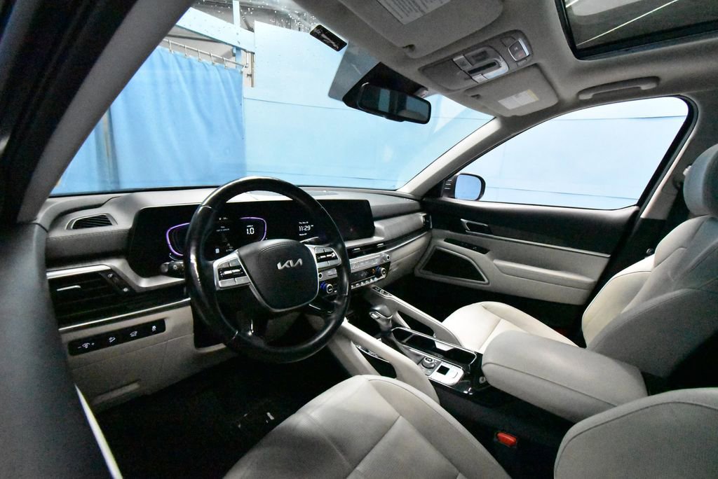 2023 Kia Telluride EX photo 2