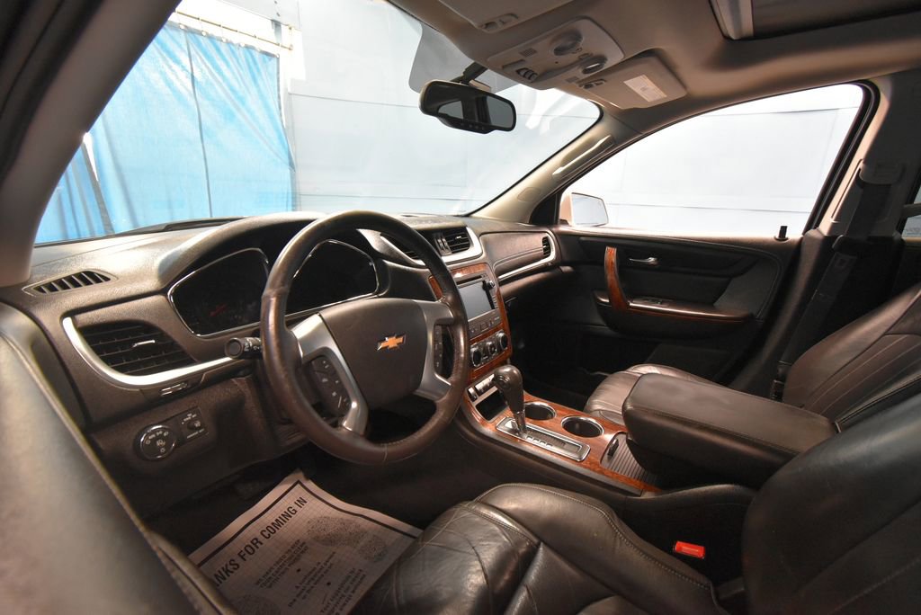 2014 Chevrolet Traverse LTZ photo 2