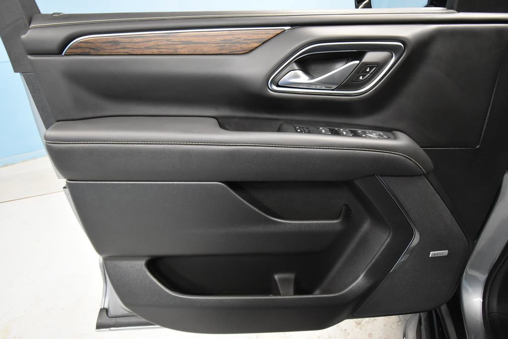 2024 Chevrolet Tahoe Premier photo 3
