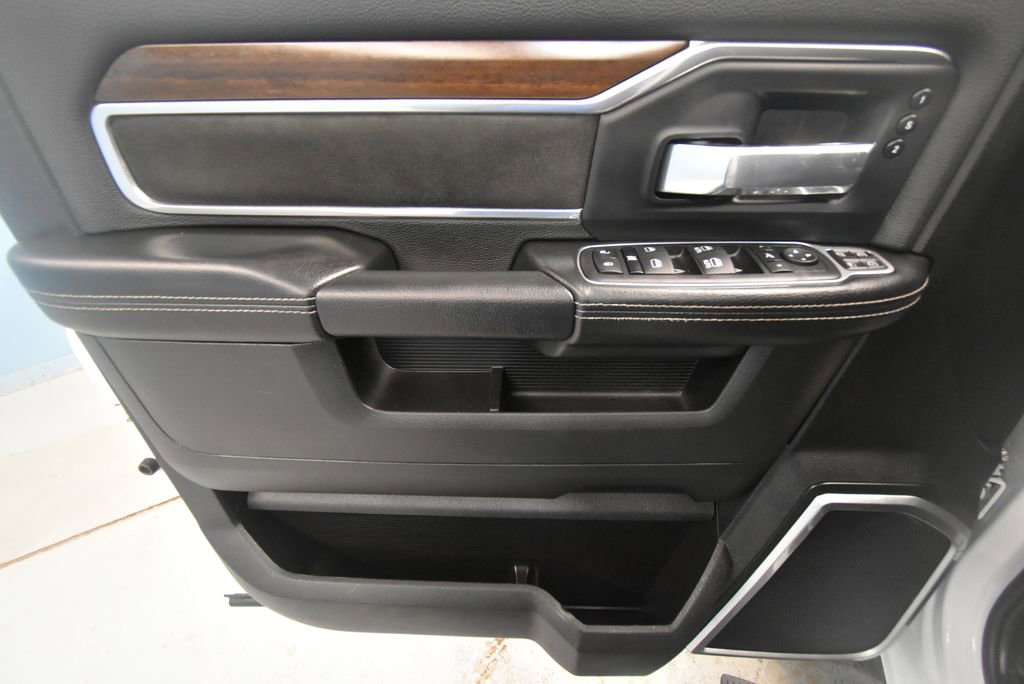 2023 Ram 2500 Laramie photo 3