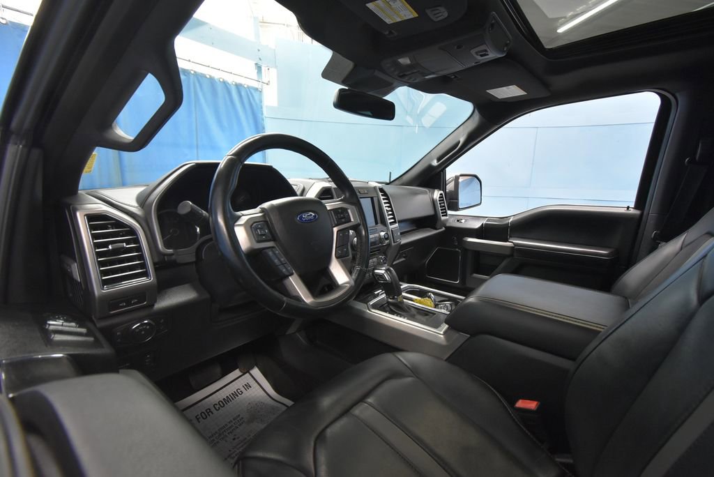 2018 Ford F-150 Platinum photo 2