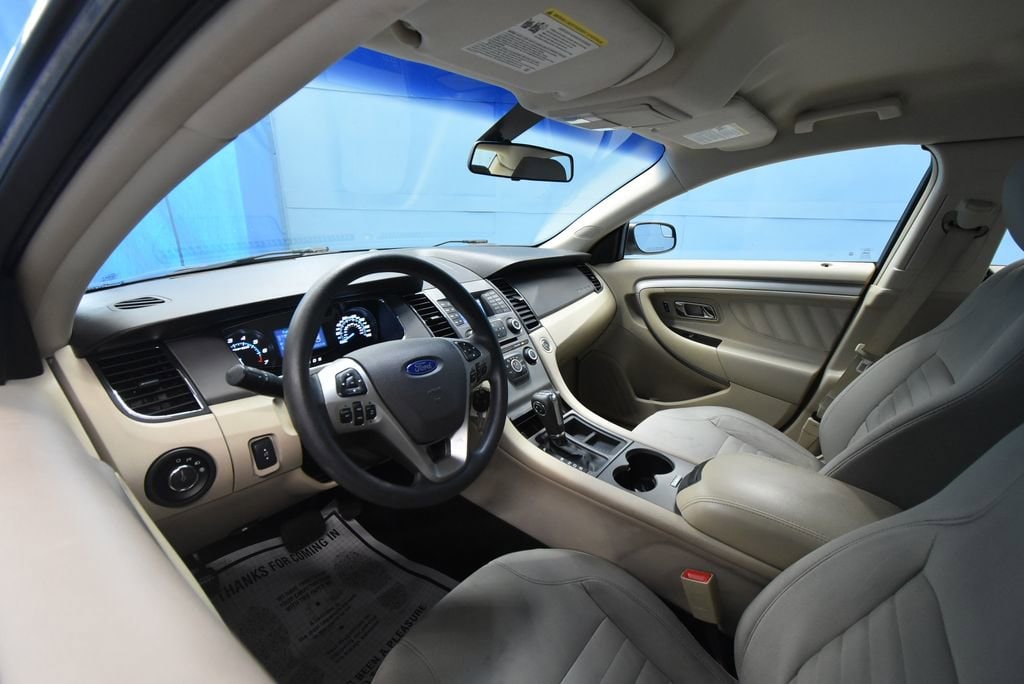 Used 2016 Ford Taurus SE with VIN 1FAHP2D86GG102789 for sale in Boonville, IN