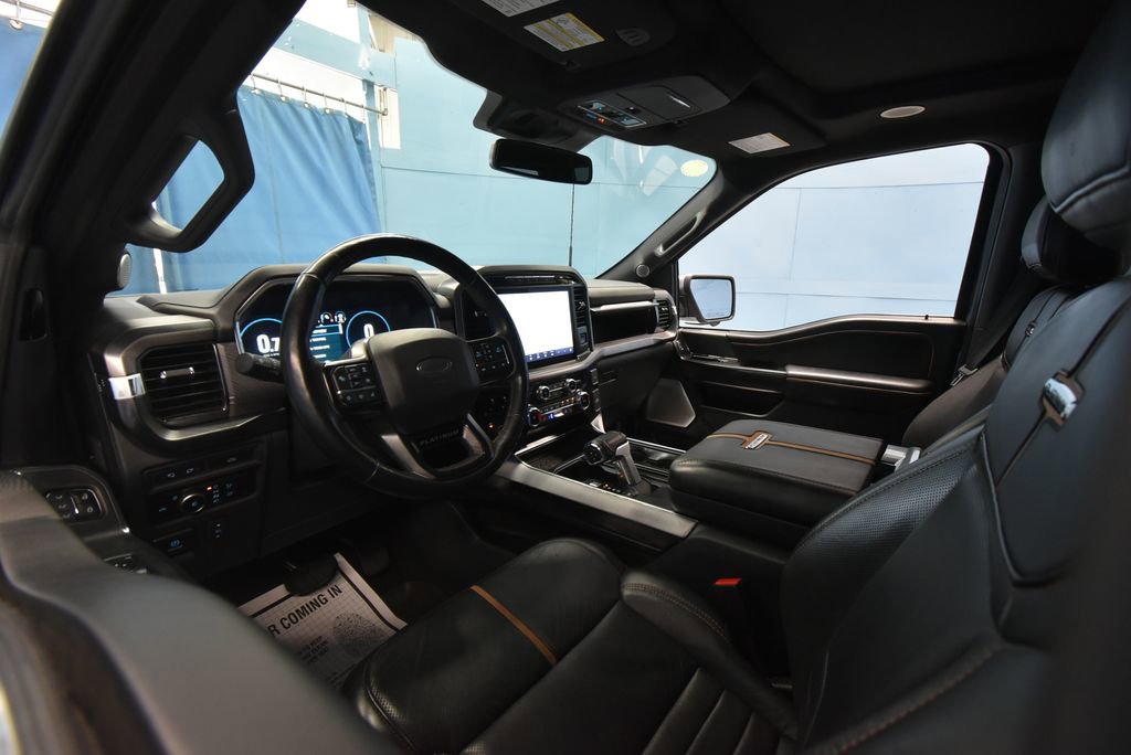 2023 Ford F-150 Platinum photo 2