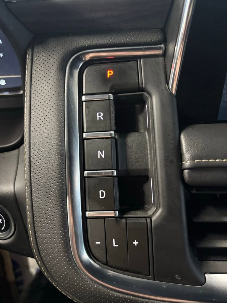 2023 GMC Yukon SLT - Photo 25