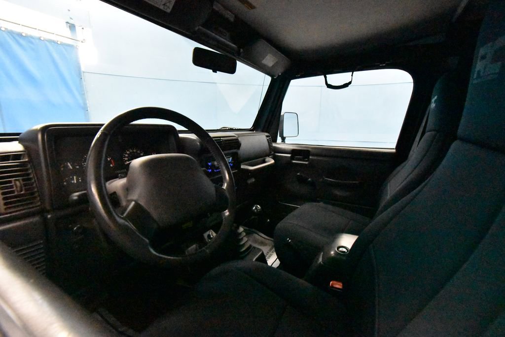 Used 2000 Jeep Wrangler SPORT with VIN 1J4FA49S5YP759646 for sale in Boonville, IN