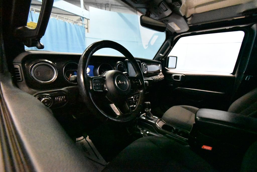 2020 Jeep Gladiator Overland photo 2